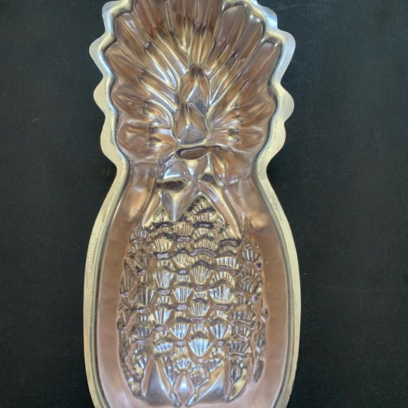Vintage Pineapple Jello Mold, 1963 - Picture 6 of 10